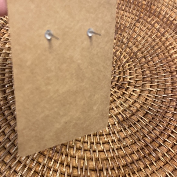 Fun dangle earrings - Picture 3 of 4